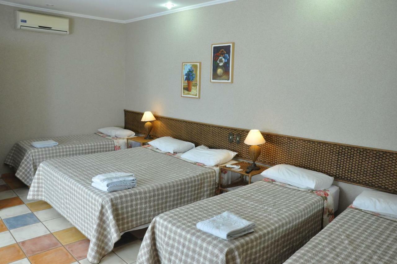 Quarto Família com Vista para o Jardim